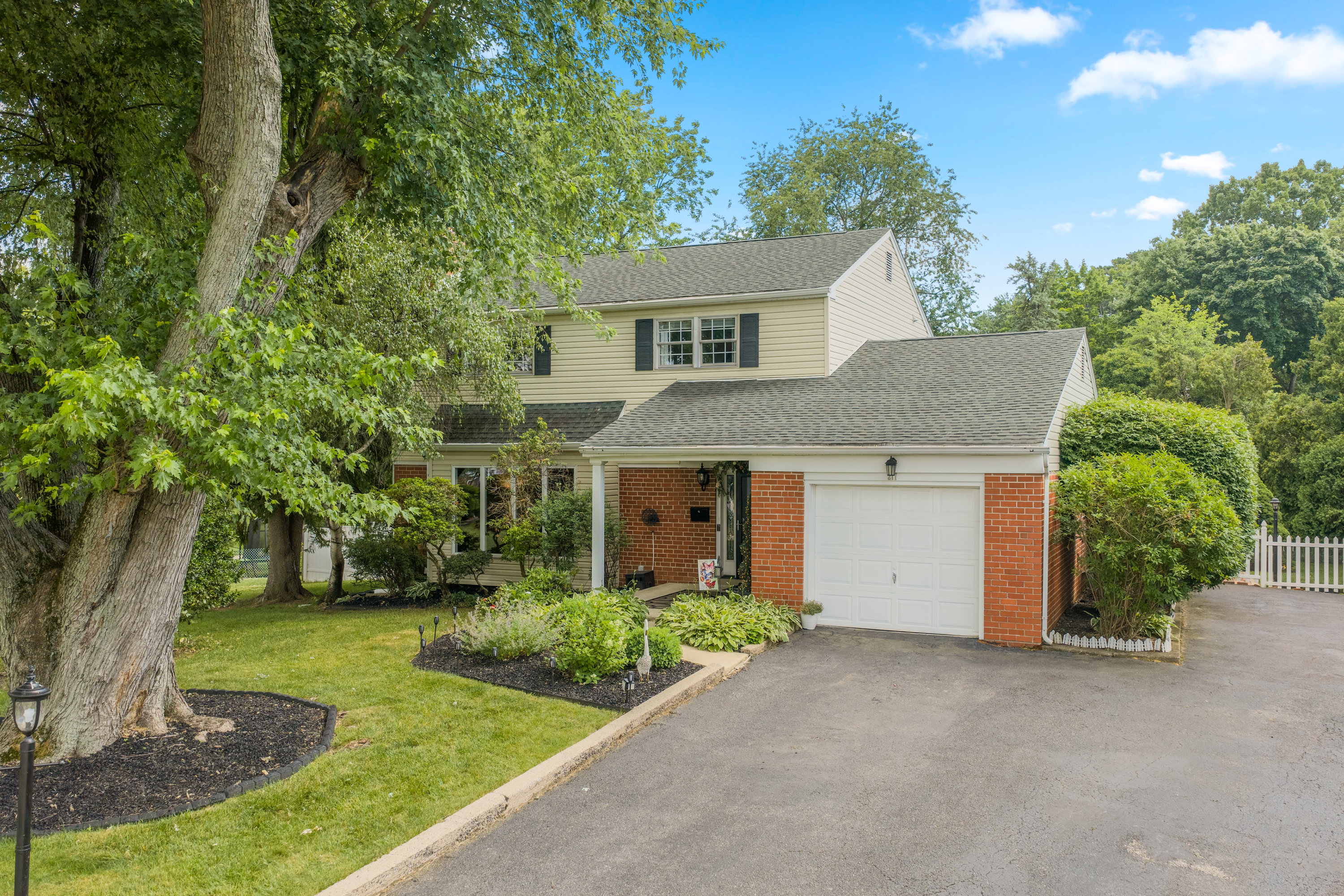 217 Hemlock Lane Springfield, PA 19064 - Photo 13 of 47