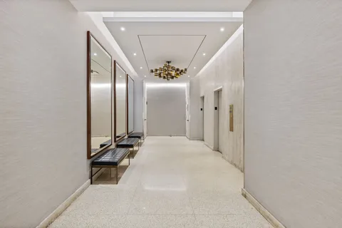 $950,000 | 201 East 17th Street, Unit 30F | Gramercy