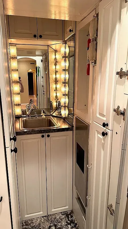 $2,895 | 415 West 46th Street, Unit 1B | Hell's Kitchen