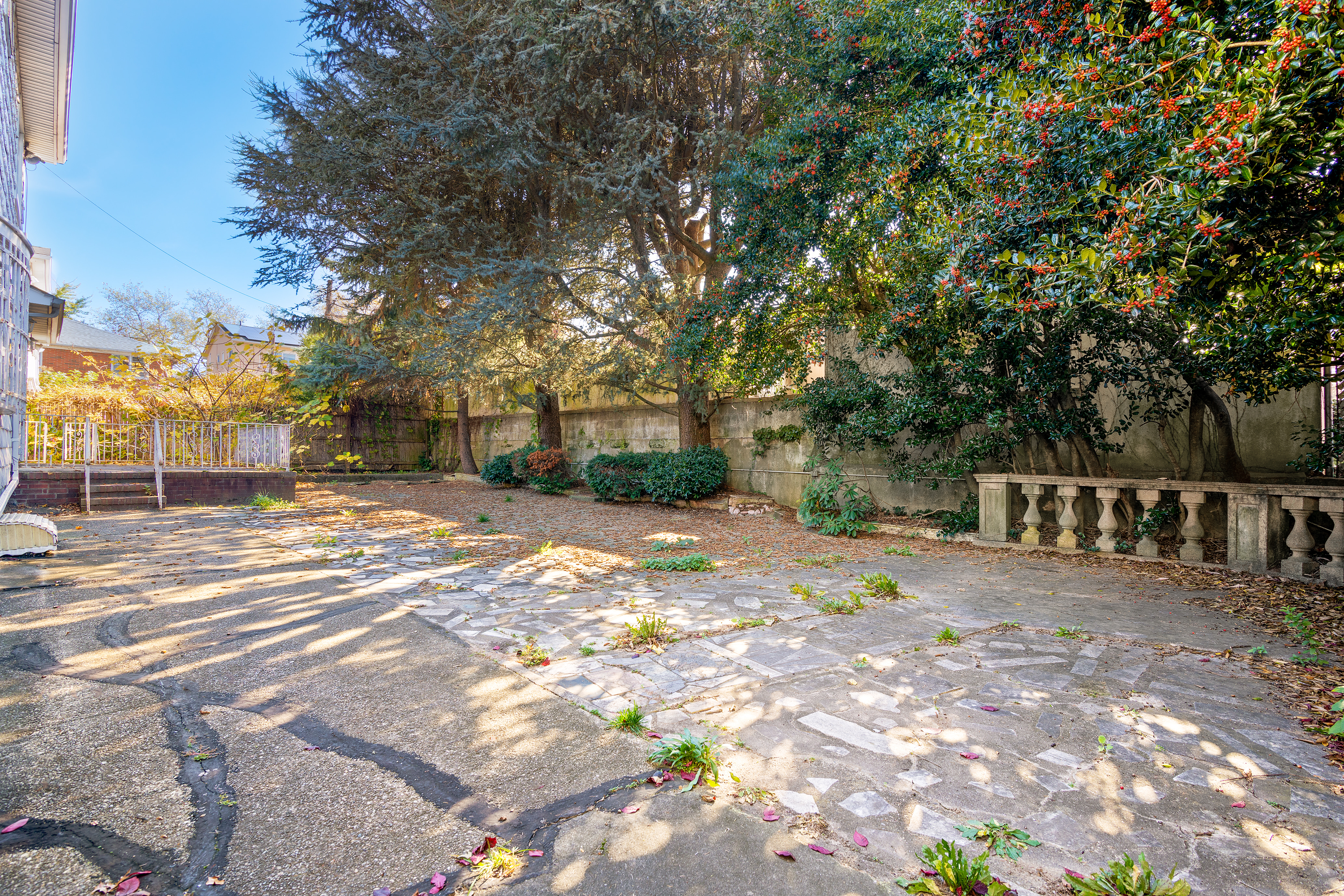 28 Shore Rd Lane Brooklyn, NY 11209 - Photo 18 of 19