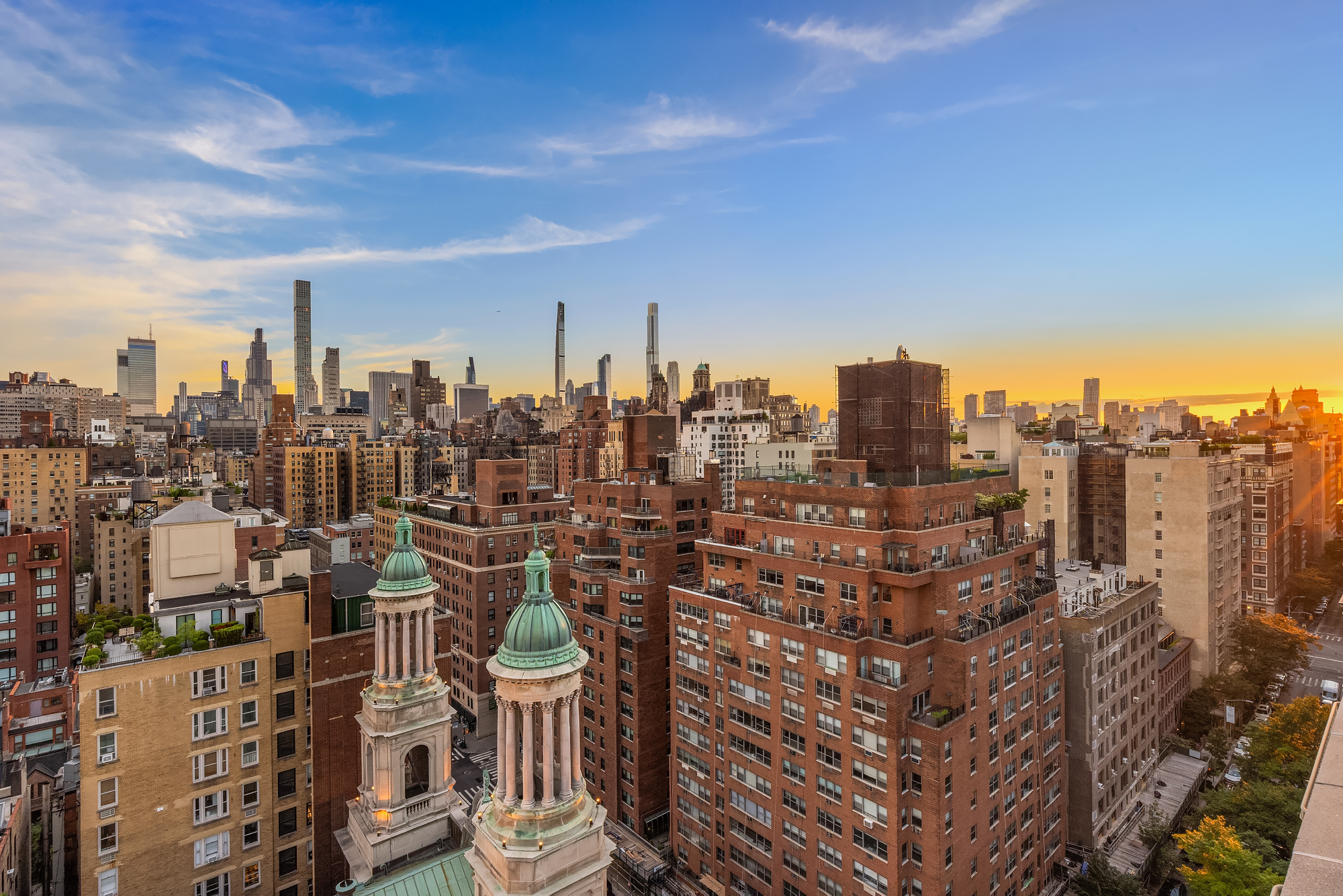 145 East 76th Street, Unit PH Manhattan, NY 10021 - Photo 23 of 25 a view of a city with tall buildings