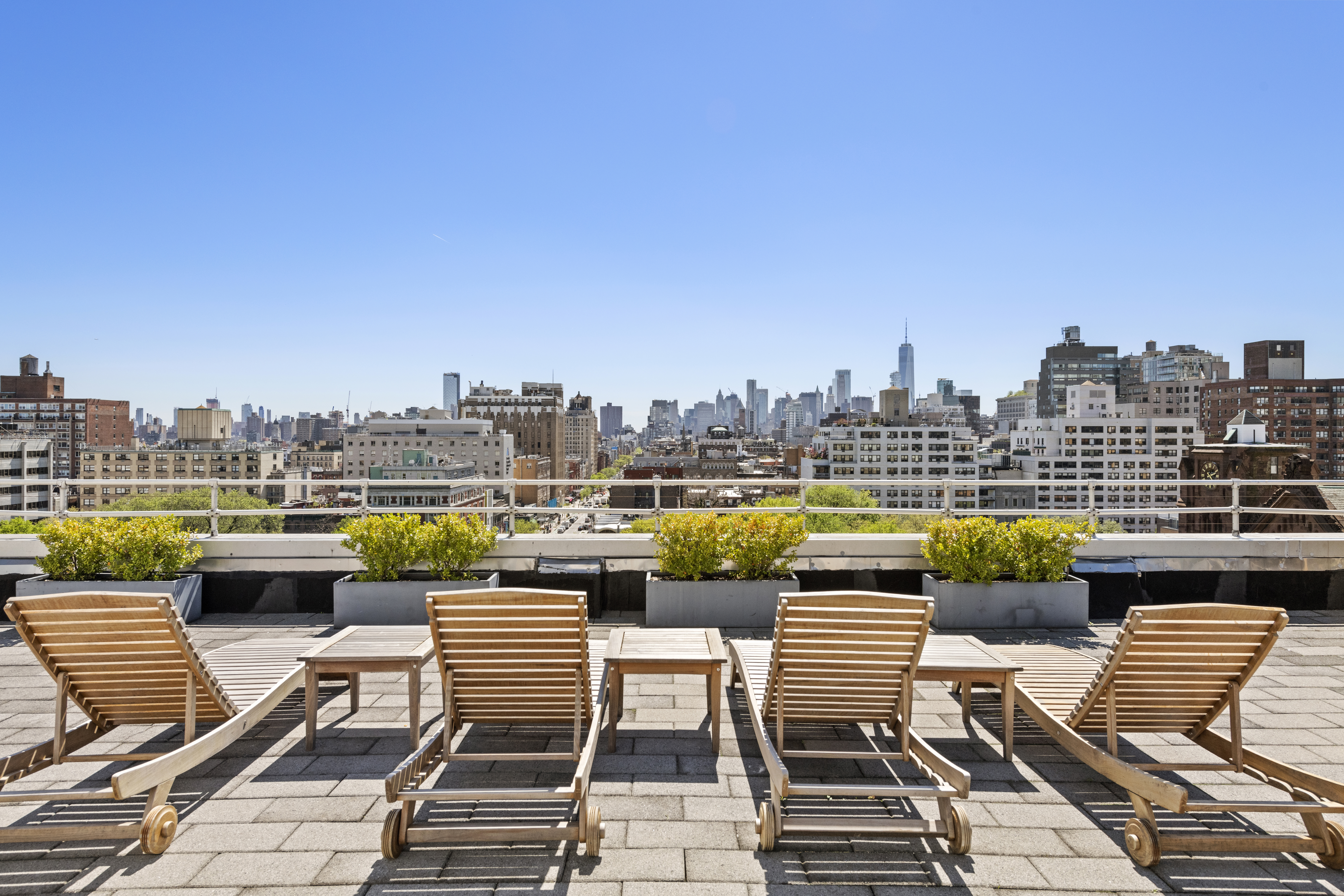 305 2nd Avenue, Unit 521 Manhattan, NY 10003 - Photo 18 of 20 a view of a terrace with seating area