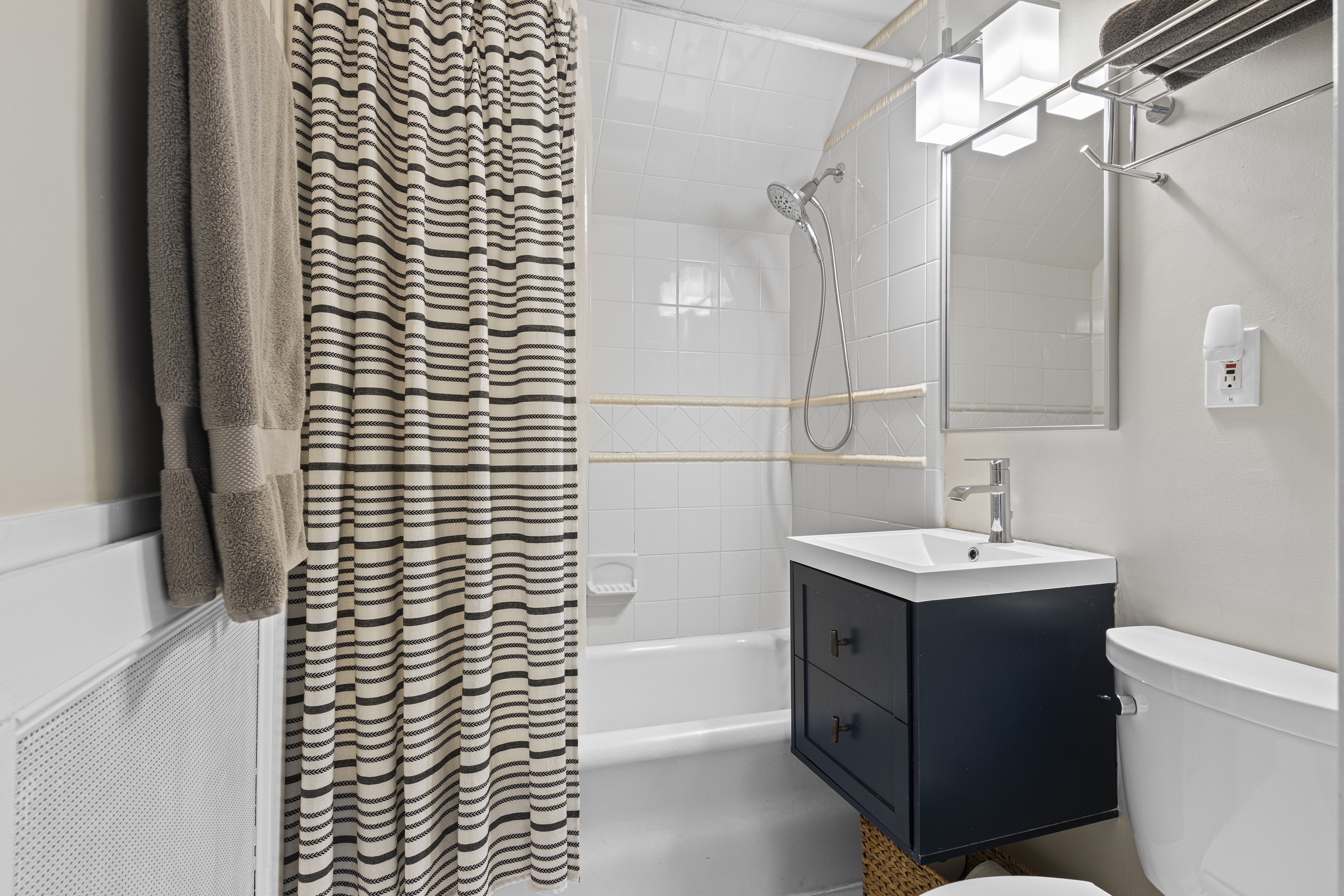 321 Conestoga Road Wayne, PA 19087 - Photo 17 of 27