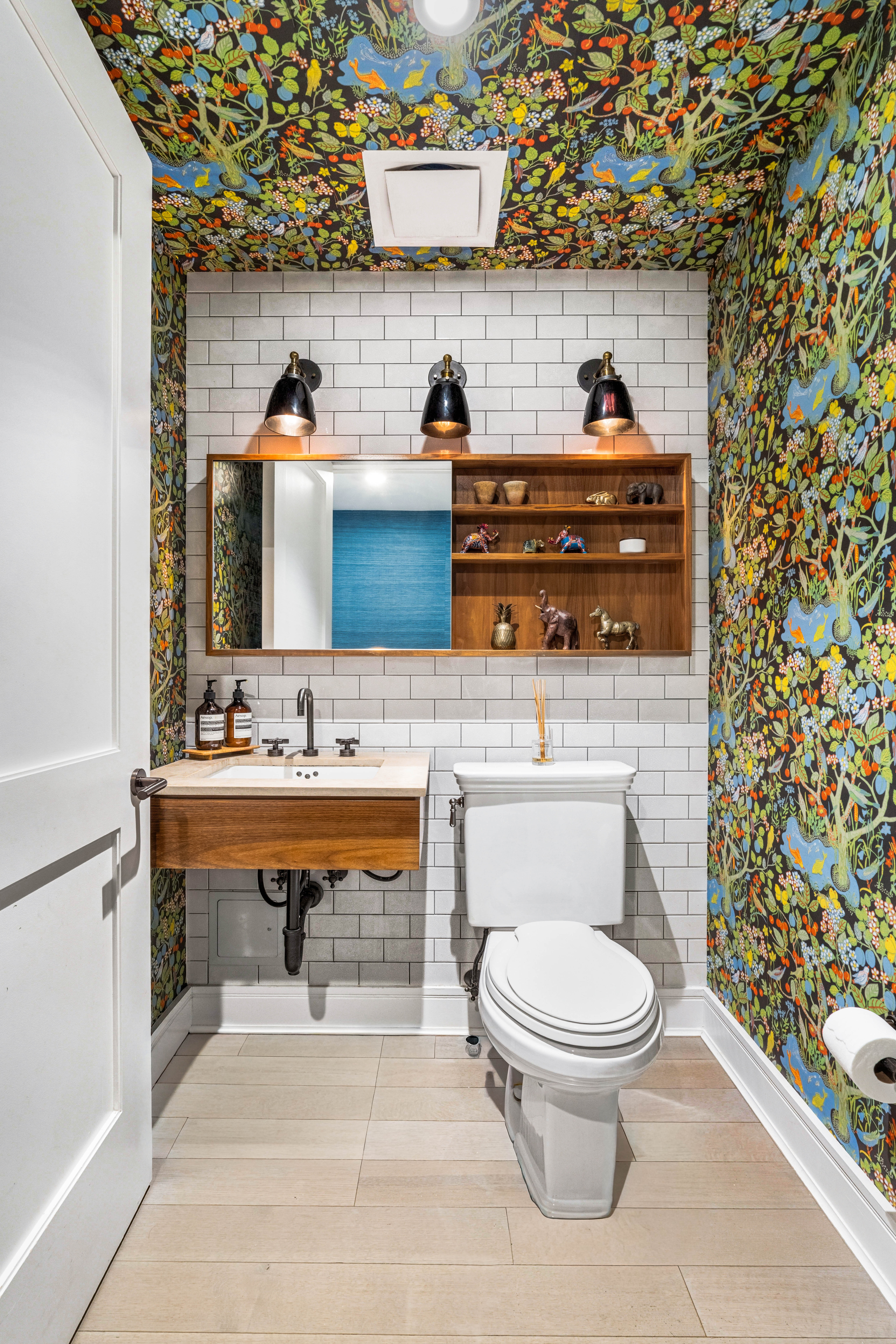 265 State Street, Unit 1201 Brooklyn, NY 11201 - Photo 15 of 19 a bathroom with a toilet sink and mirror
