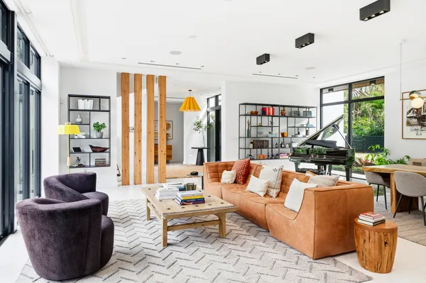 $8,888,000 | 229 Ridgewood Road, Miami, FL 33133