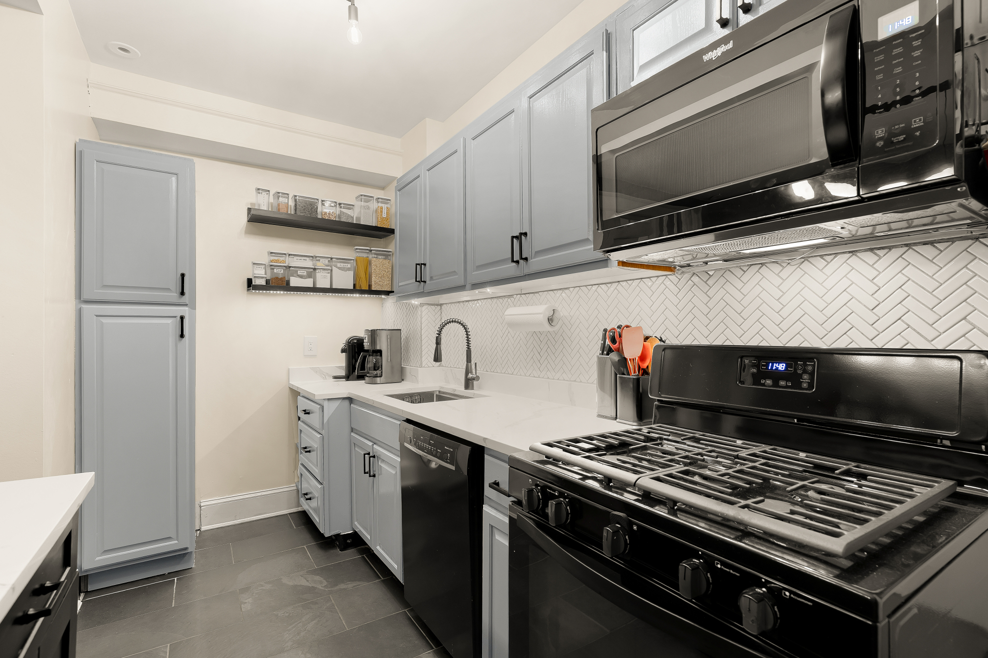 2022 37th Street Northwest Washington, DC 20007 - Photo 11 of 33