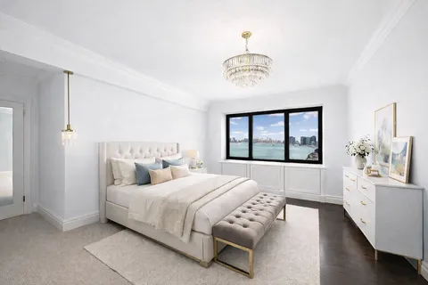 $1,700,000 | 45 Sutton Place South, Unit 8L | Sutton Place