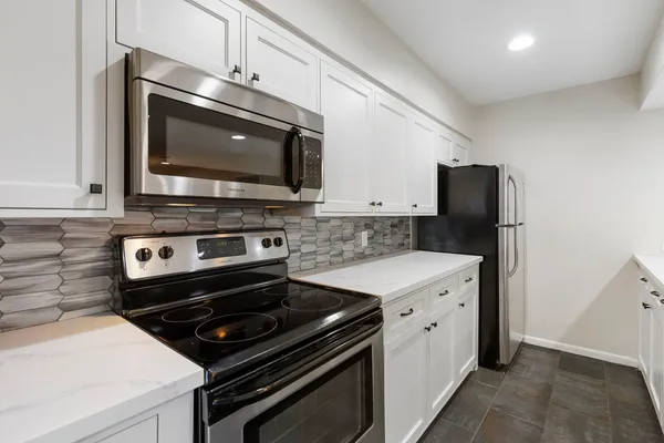 $449,000 | 3930 Knollcrest Drive, Montgomery, TX 77356