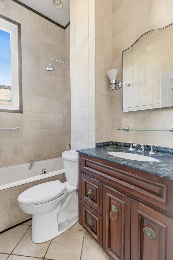 $1,375,000 | 470 West End Avenue, Unit PH-G | Upper West Side