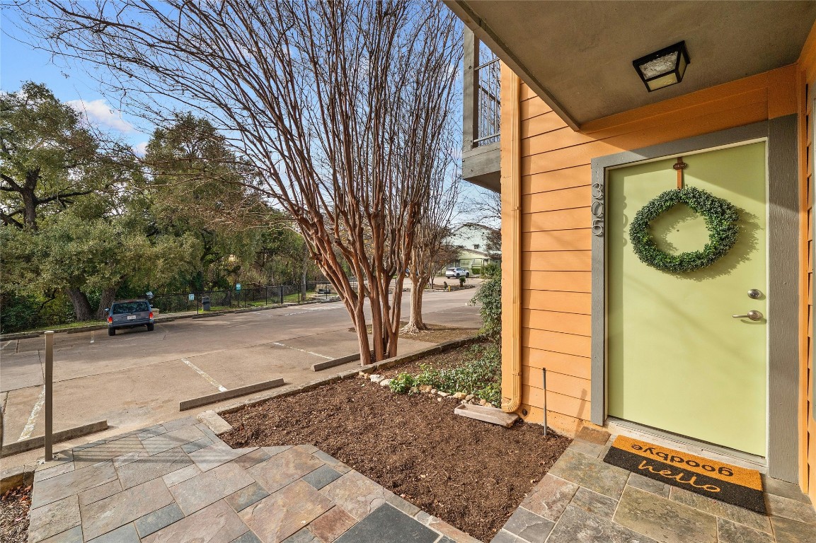 3204 Menchaca Road, Unit 305 Austin, TX 78704 - Photo 3 of 5