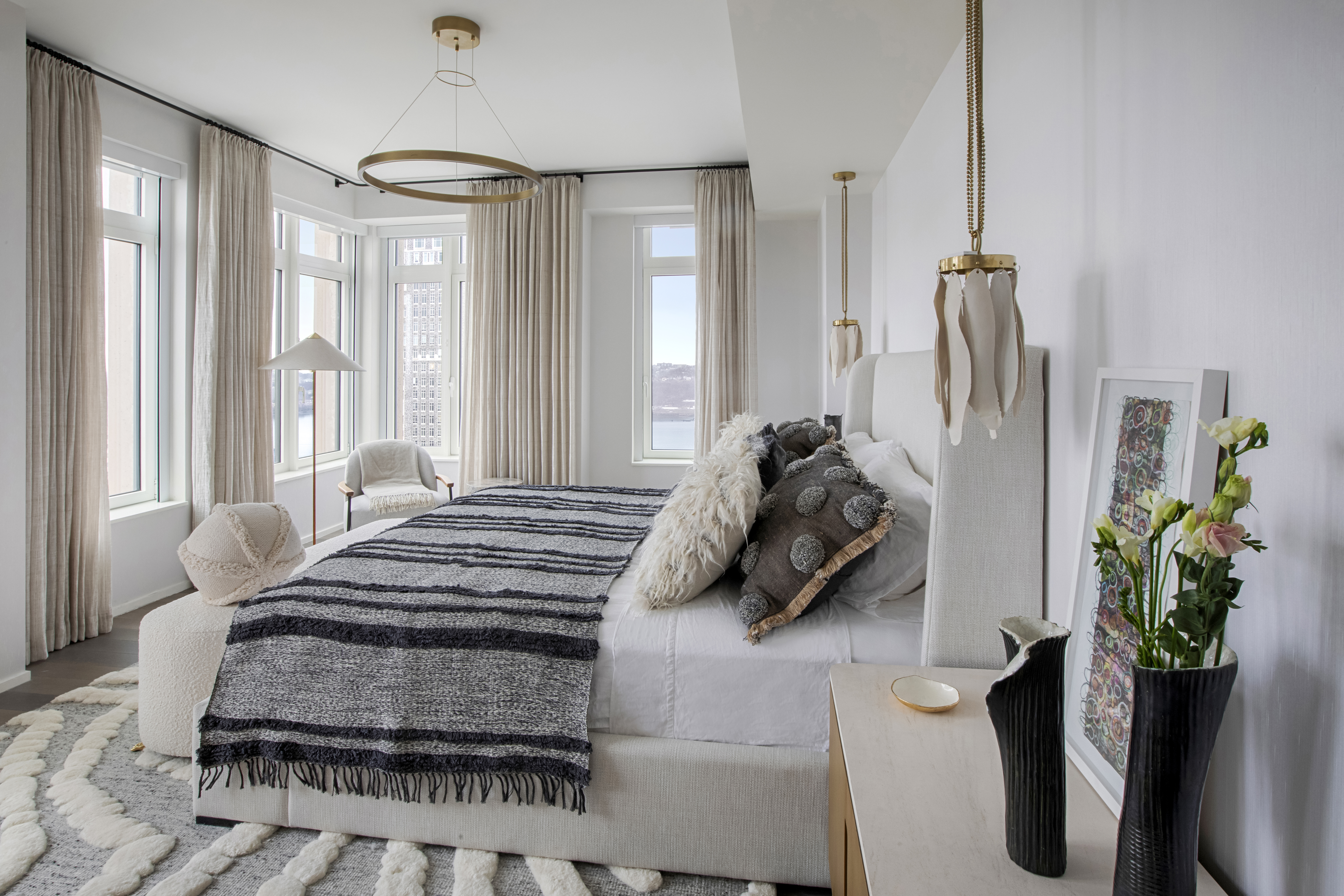 543 West 122nd Street, Unit PH31A Manhattan, NY 10027 - Photo 20 of 40 a bedroom with bed and a window