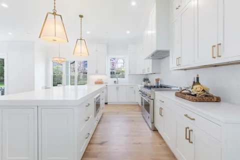 $2,295,000 | 8806 Walnut Hill Road, Chevy Chase, MD 20815