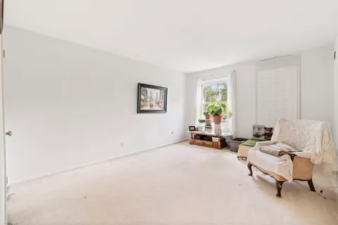 $275,000 | 355 Drummers Lane, Wayne, PA 19087