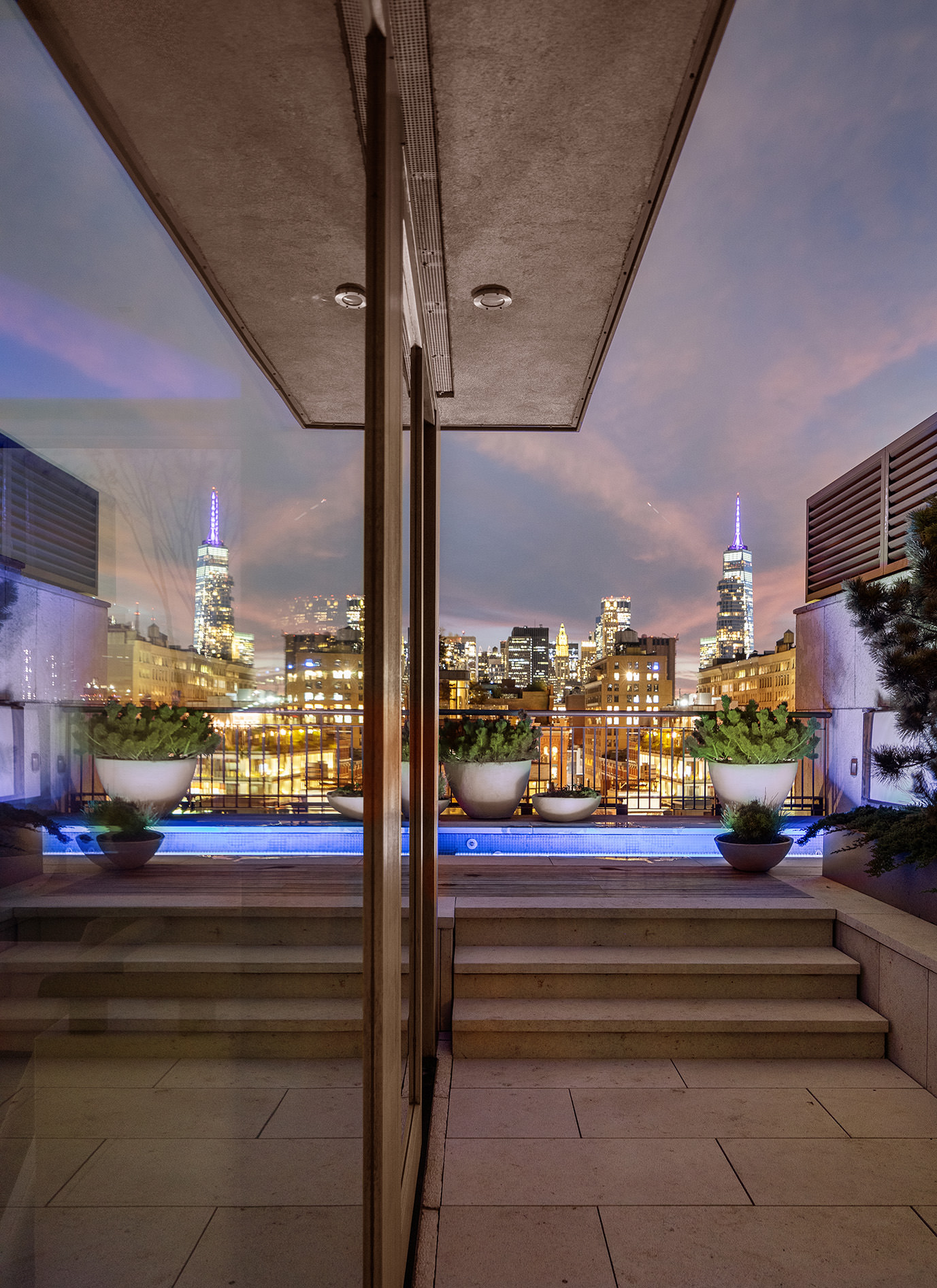 25 Bond Street, Unit PHW Manhattan, NY 10012 - Photo 30 of 34 a view of lobby with a floor to ceiling window and living room