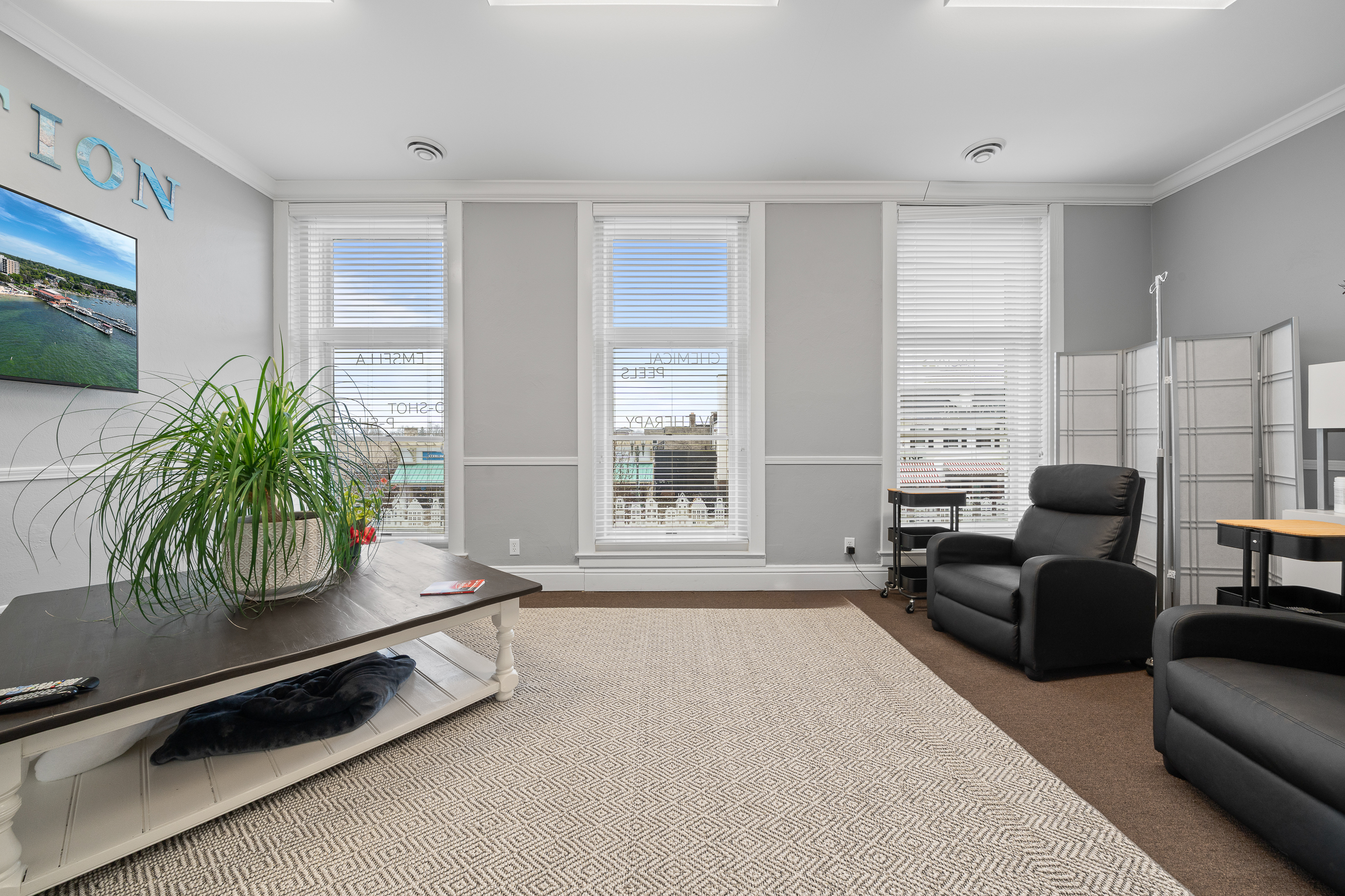 226 Broad Street, Unit 2 Lake Geneva, WI 53147 - Photo 7 of 24