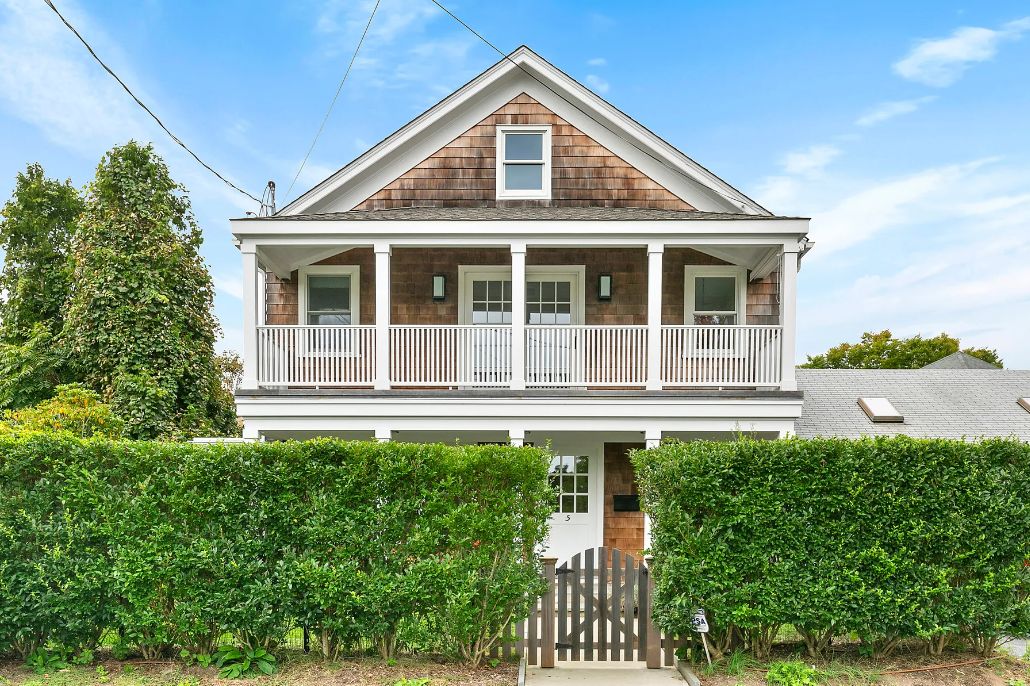 105 Newtown Lane, East Hampton, NY 11937