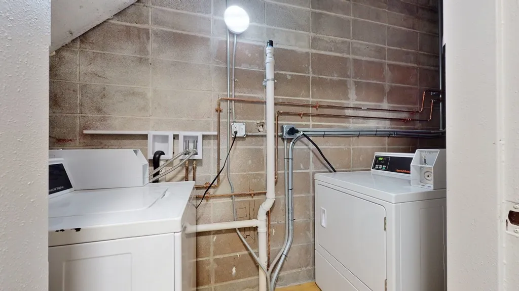 $2,700 | 89 Woodrow Avenue, Unit 6, Boston, MA 02124