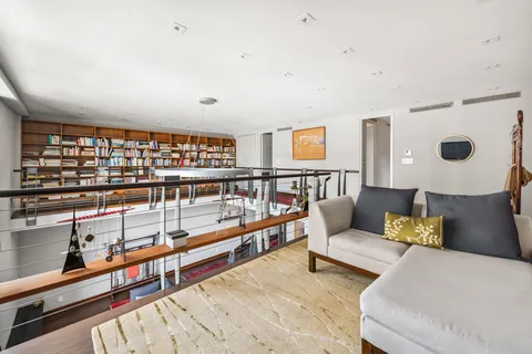 $4,950,000 | 1 West 67th Street, Unit 707 | Upper West Side