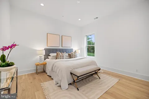 $2,099,000 | 8609 Woodbrook Lane, Chevy Chase, MD 20815