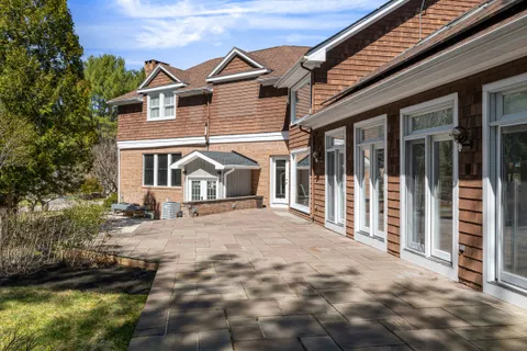$1,799,999 | 35 River Run, East Greenwich, RI 02818