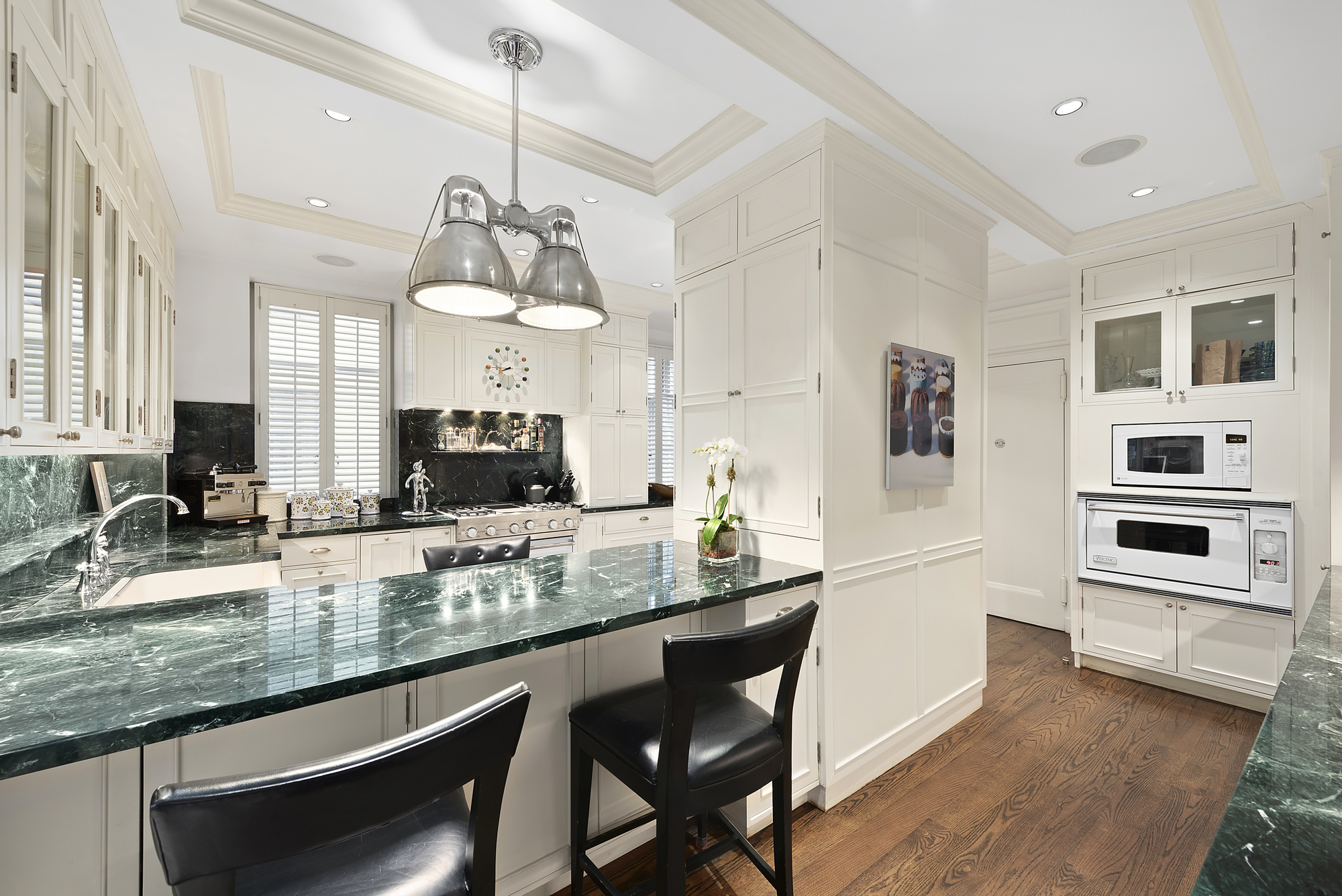 211 Central Park West, Unit 7J Manhattan, NY 10024 - Photo 8 of 14