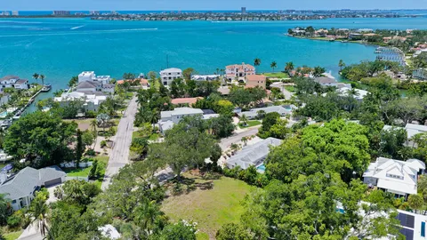 $1,495,000 | 2155 Oriole Drive, Sarasota, FL 34239