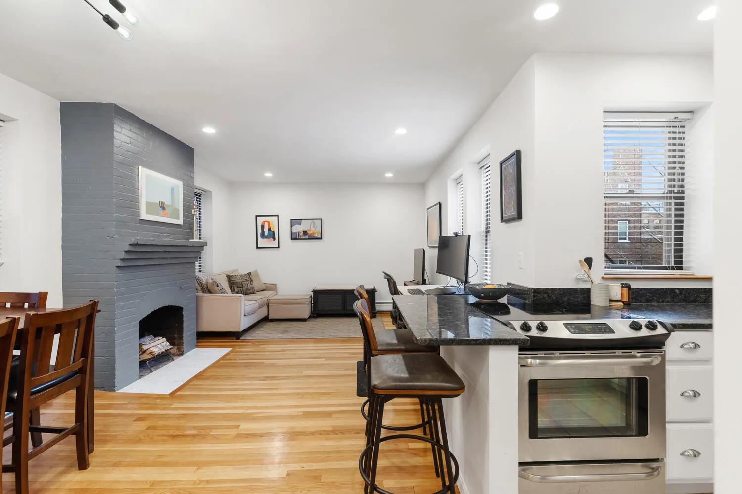 $4,000 | 43 Anderson Street, Unit 2, Boston, MA 02114