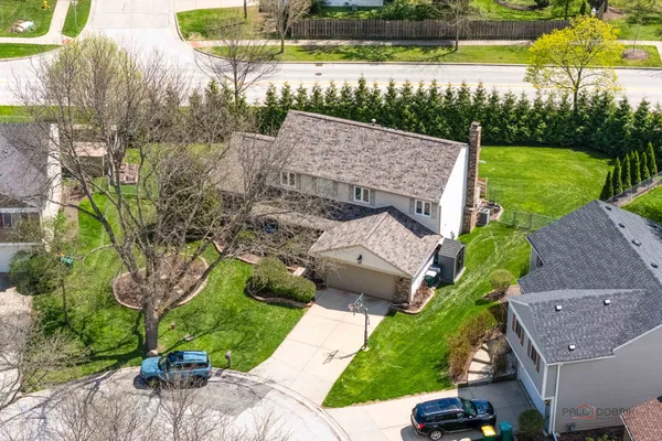 Contact Agent | 117 Annapolis Drive, Vernon Hills, IL 60061