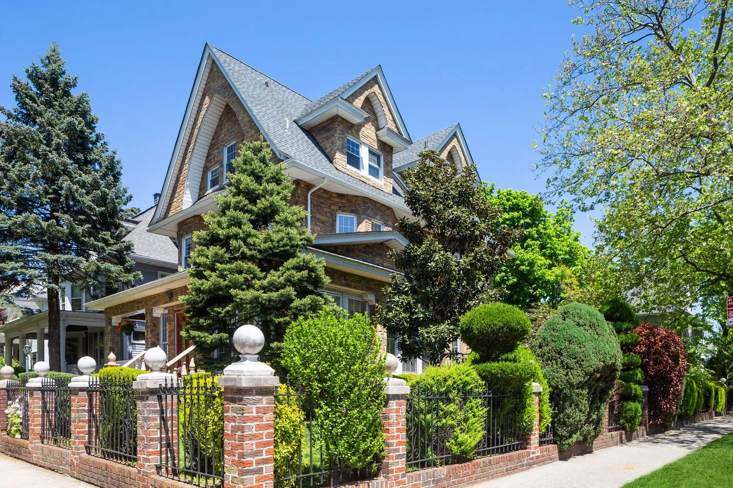 $2,195,000 | 685 East 22nd Street | South Midwood