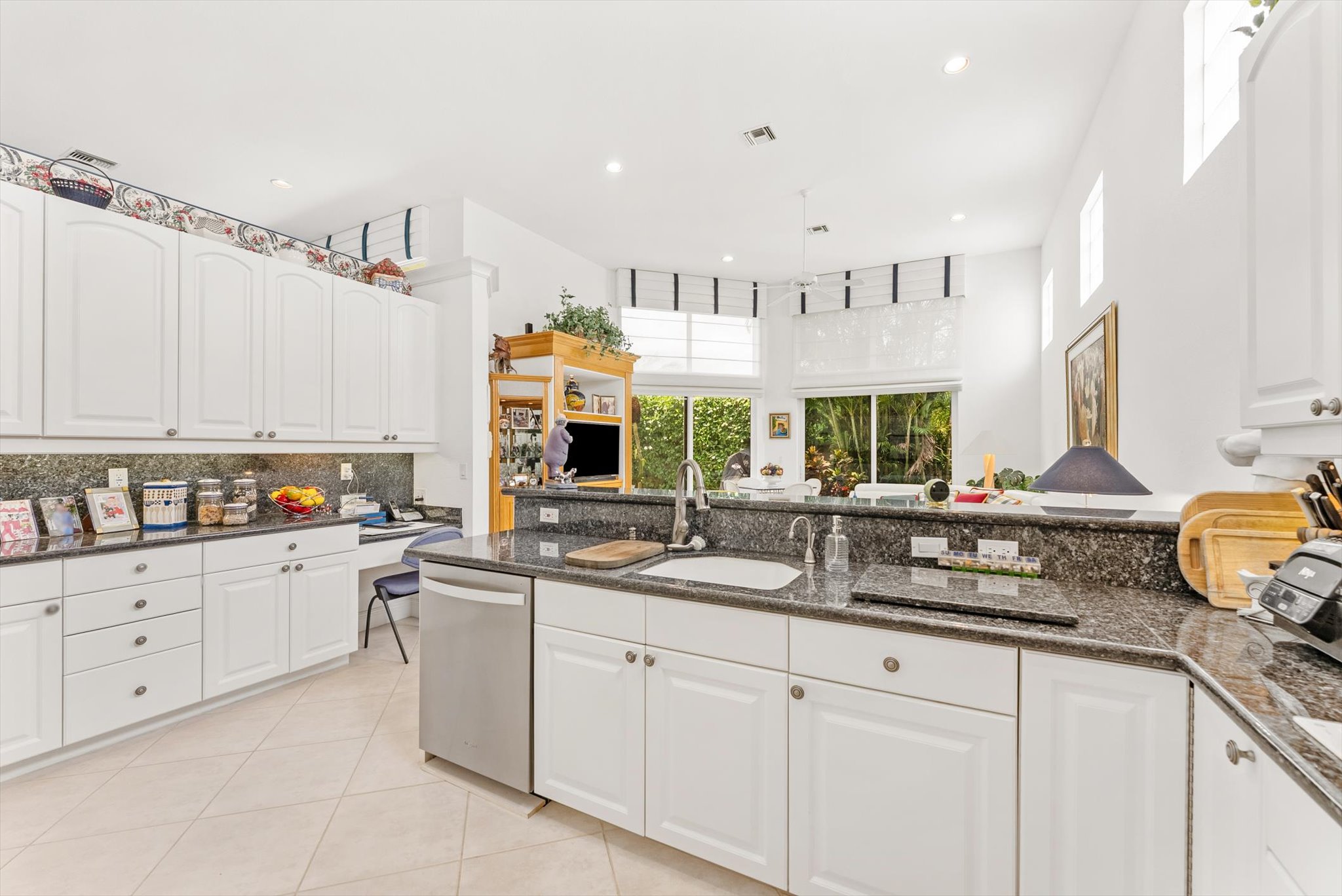 6533 Somerset Circle Boca Raton, FL 33496 - Photo 9 of 29