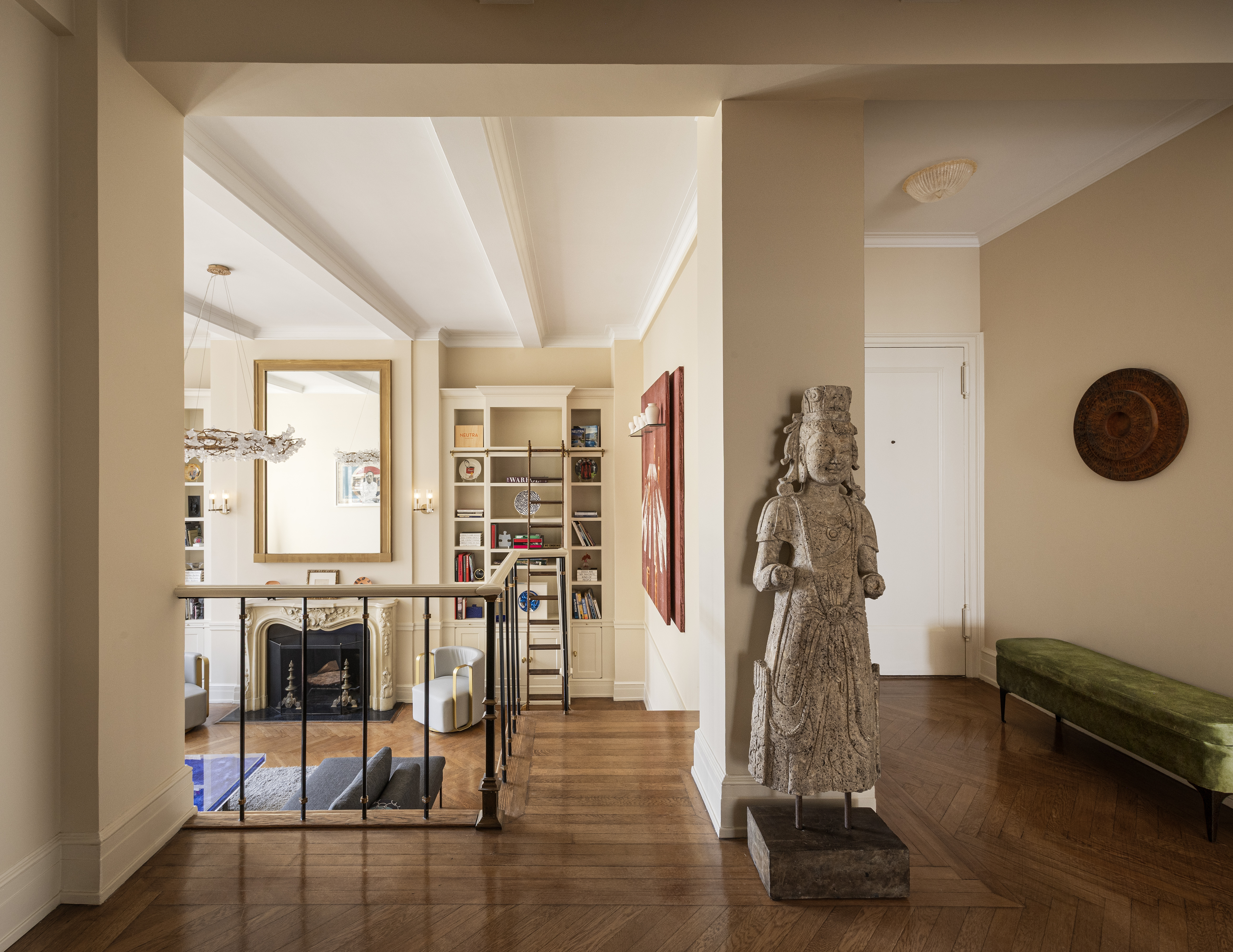 14 East 75th Street, Unit 7E Manhattan, NY 10021 - Photo 4 of 13 a view of a room with gym equipment