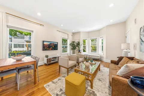 $1,150,000 | 36 Oak Street, Unit 1, Somerville, MA 02143