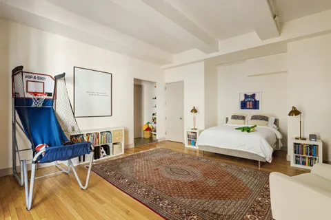 $2,650,000 | 252 7th Avenue, Unit 5R | Chelsea