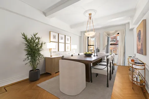 $2,675,000 | 136 East 64th Street, Unit 11E | Lenox Hill