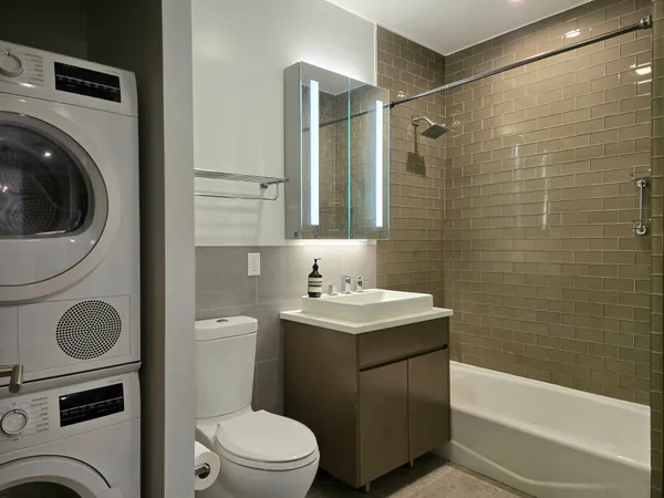 $4,200 | 27-17 42nd Road, Unit 10G | Long Island City