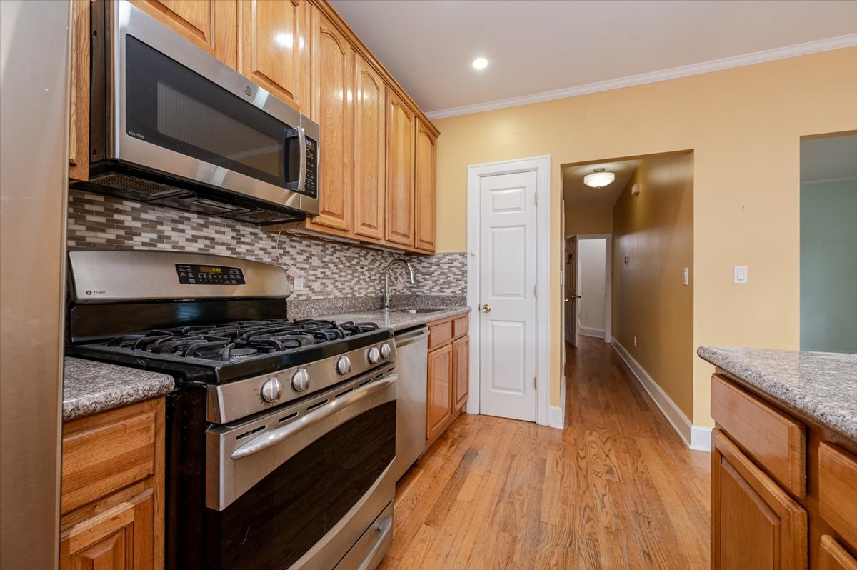 79-32 60th Lane Queens, NY 11385 - Photo 6 of 26