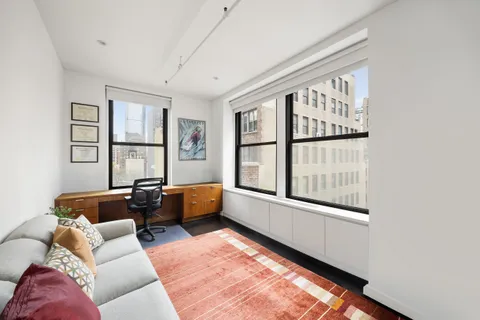 $2,250,000 | 249 West 29th Street, Unit 8N | Chelsea