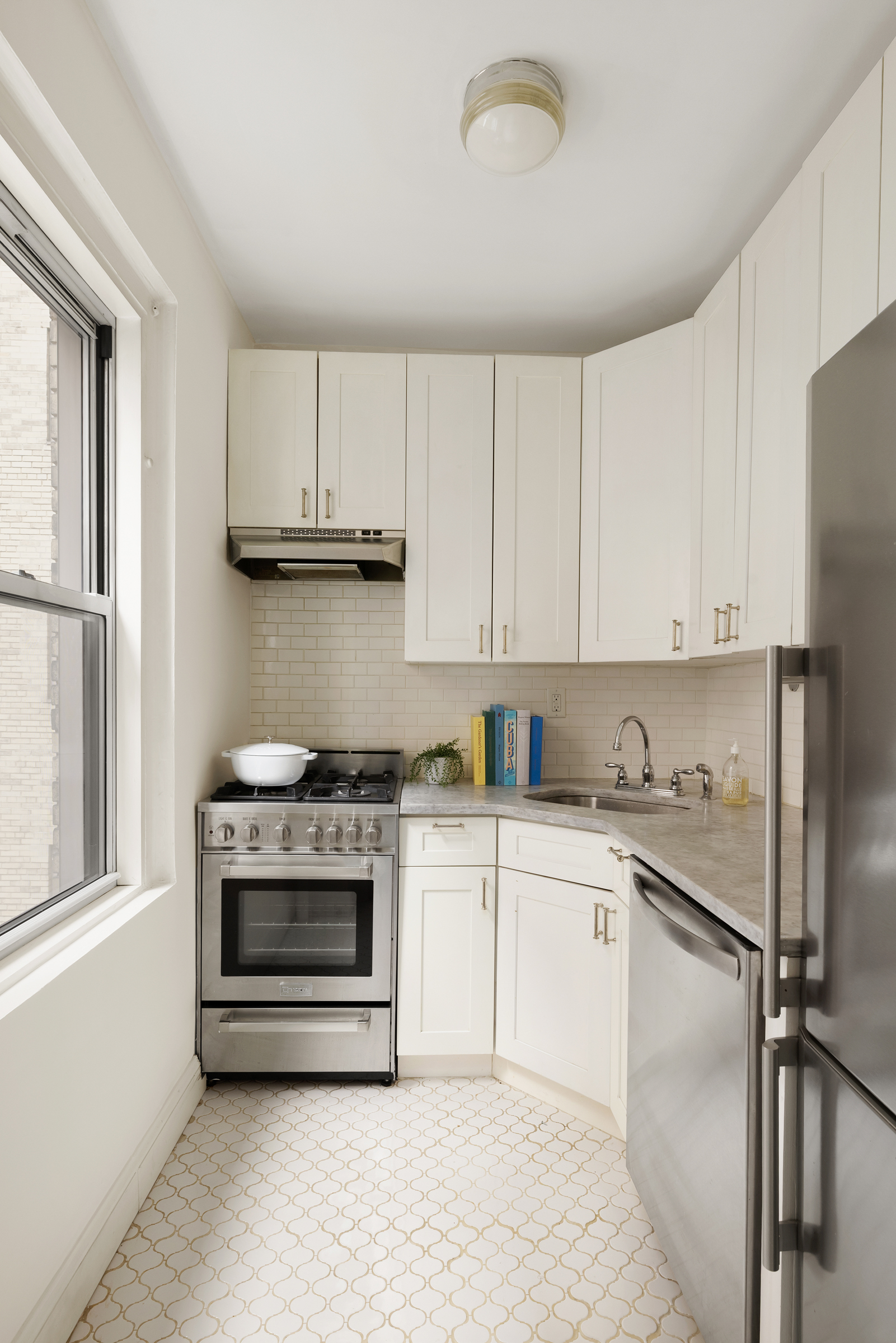 70 Remsen Street, Unit 5EF Brooklyn, NY 11201 - Photo 3 of 9 Gallery Image 3