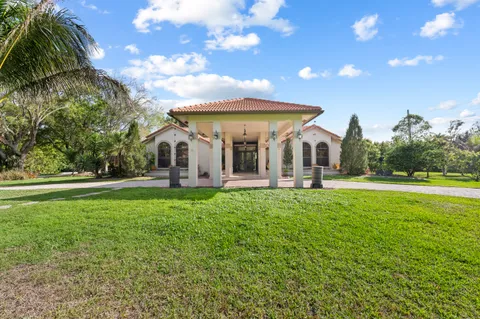 $2,300,000 | 18950 Southwest 59th Street, Southwest Ranches, FL 33332