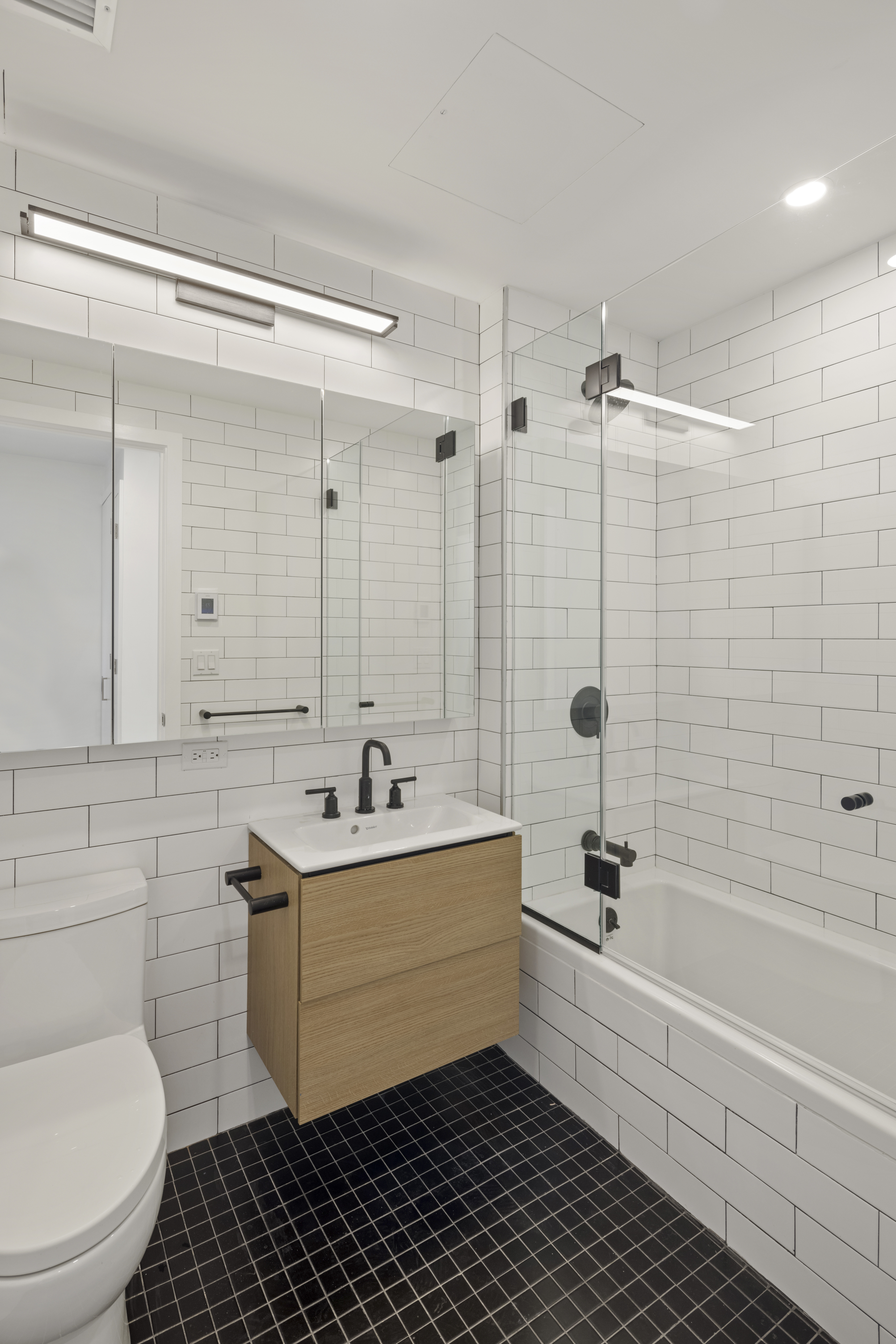 95-97 Grattan Street, Unit PHA Brooklyn, NY 11237 - Photo 5 of 14 Gallery Image 5