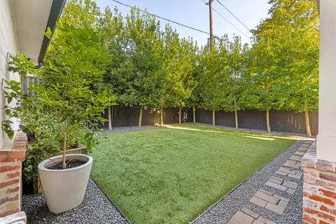 $2,300,000 | 3758 Drummond Street, Houston, TX 77025