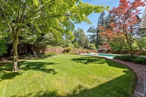 $1,150,000 | 1560 Crane Terrace, Ukiah, CA 95482