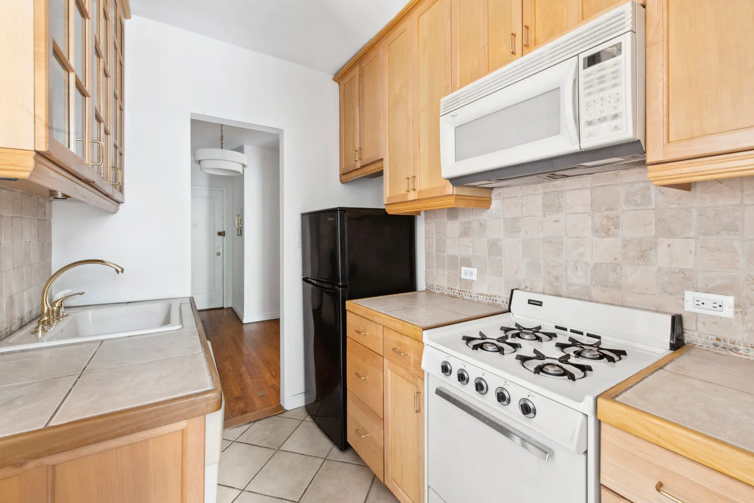 $499,000 | 515 East 89th Street, Unit 2E | Upper East Side
