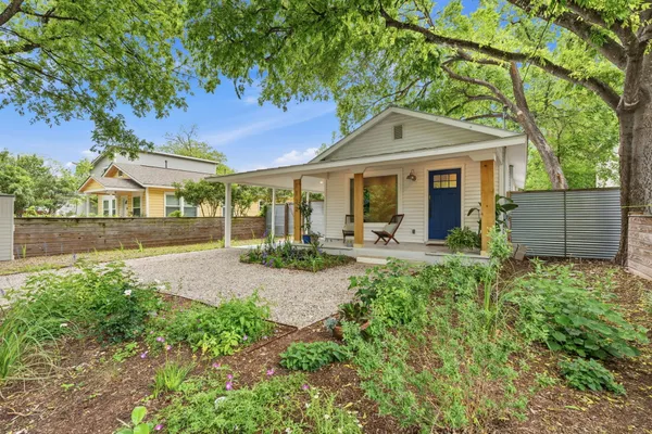 $565,000 | 1122 Gunter Street, Austin, TX 78702