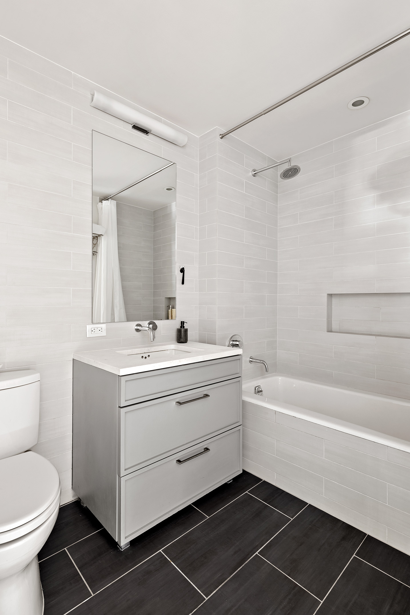 160 East 22nd Street, Unit PHB Manhattan, NY 10010 - Photo 17 of 19