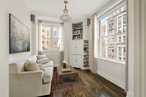 $5,600,000 | 876 Park Avenue, Unit 9N | Upper East Side