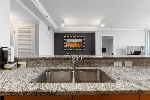$495,000 | 3338 Peachtree Street Northeast, Unit 3406, Atlanta, GA 30305