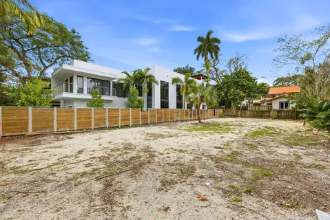 $6,495,000 | 3770-3792 Kumquat Avenue, Miami, FL 33133