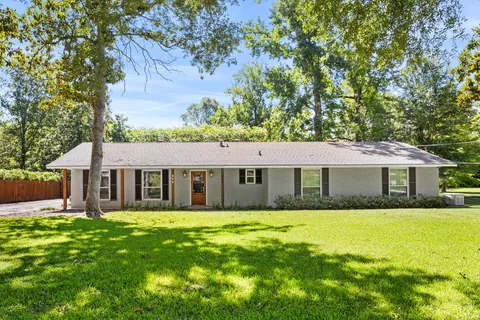 $430,000 | 944 Magnolia Wood Avenue, Baton Rouge, LA 70808
