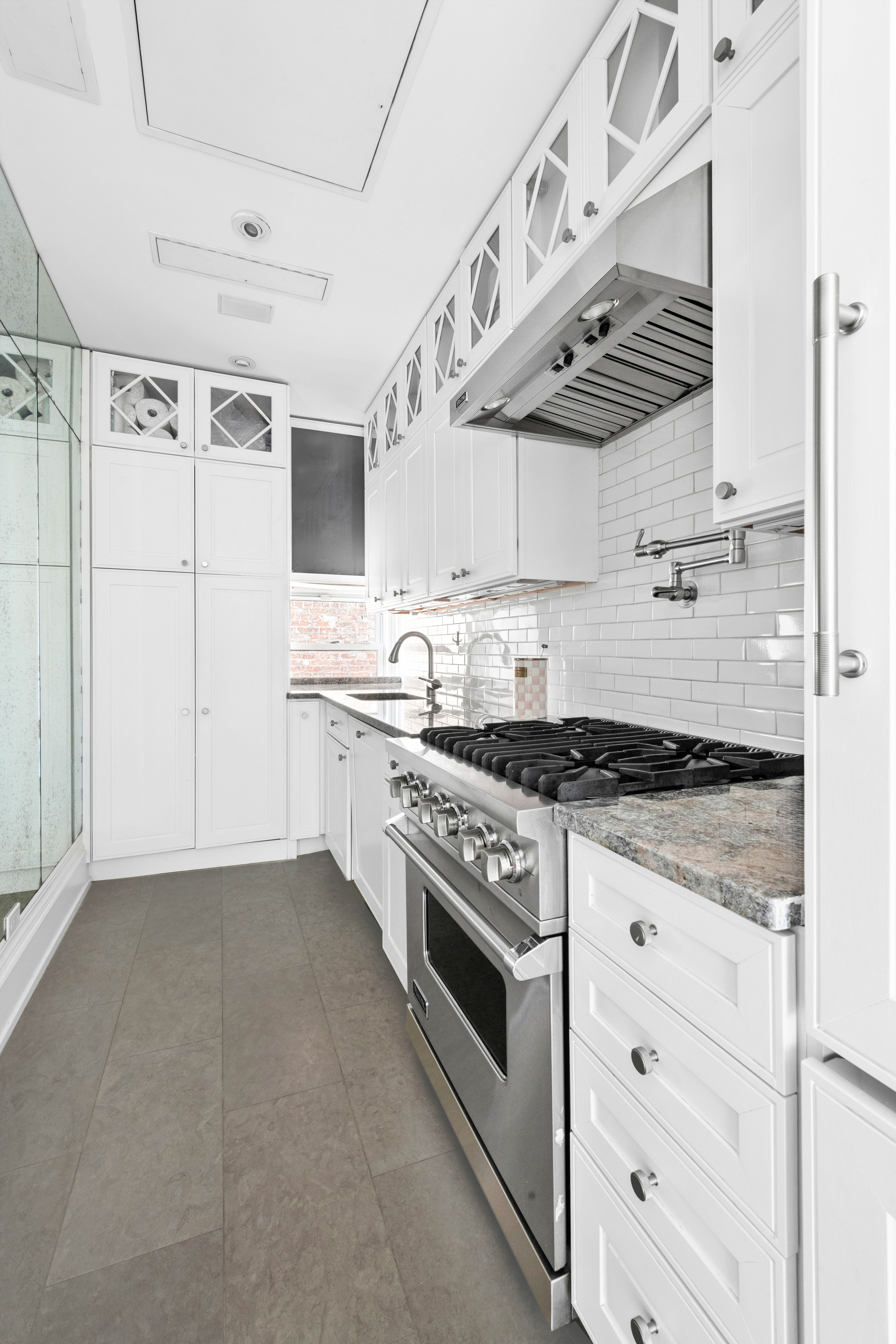 26 East 63rd Street, Unit 11F Manhattan, NY 10065 - Photo 5 of 15